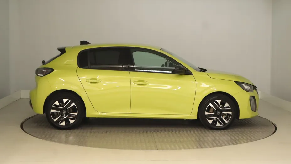 Peugeot 208 -