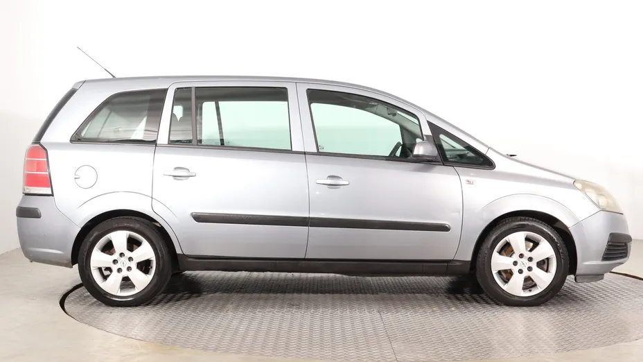 Opel Zafira -