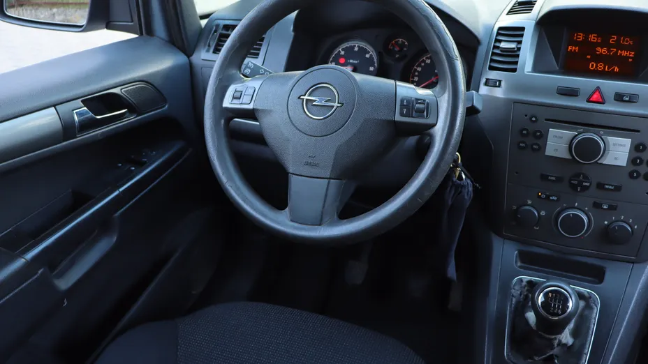 Opel Zafira -