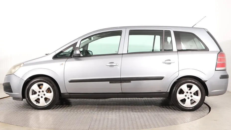 Opel Zafira -