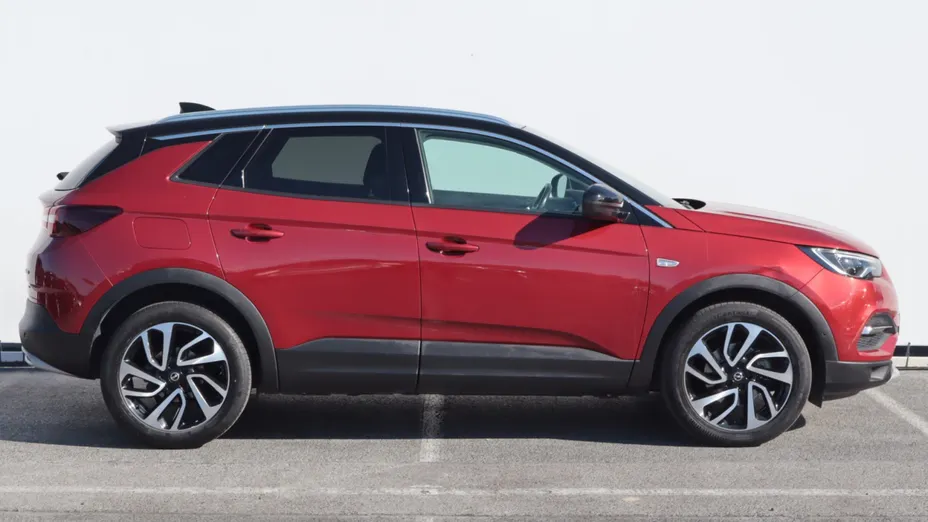 Opel Grandland -