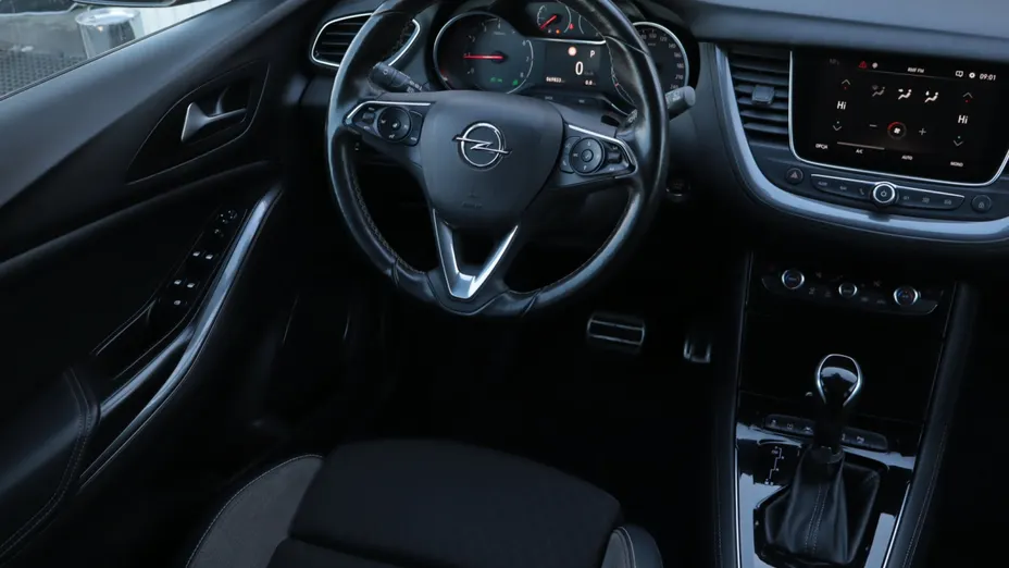 Opel Grandland -