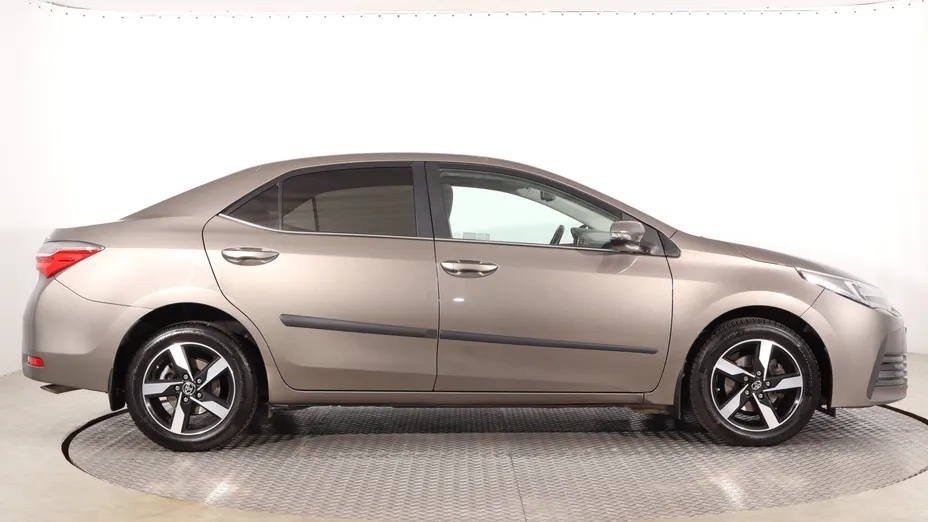 Toyota Corolla -