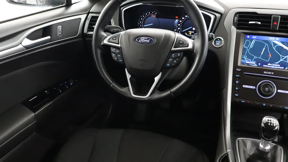 Ford Mondeo -