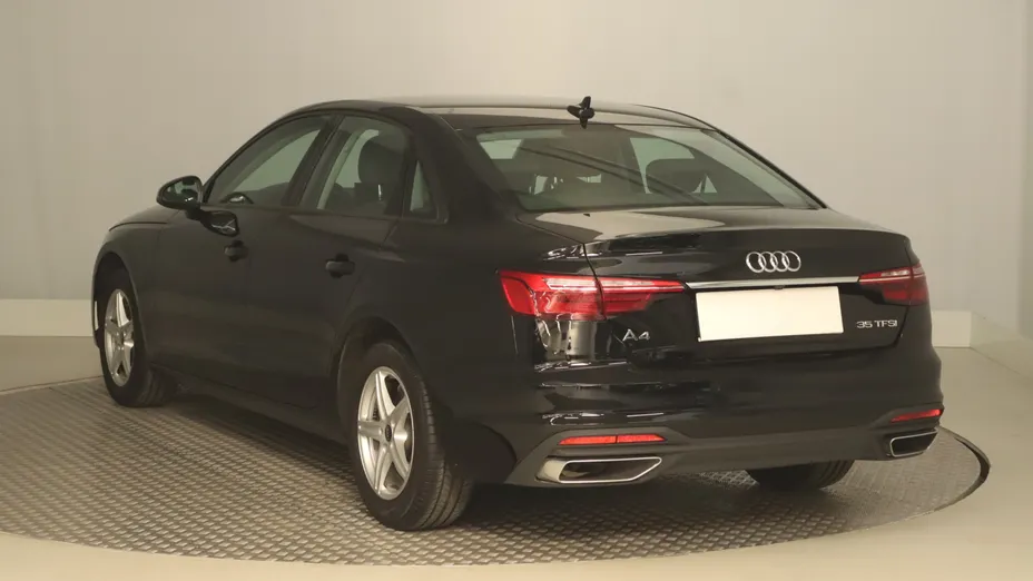 Audi A4 -