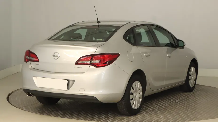 Opel Astra -
