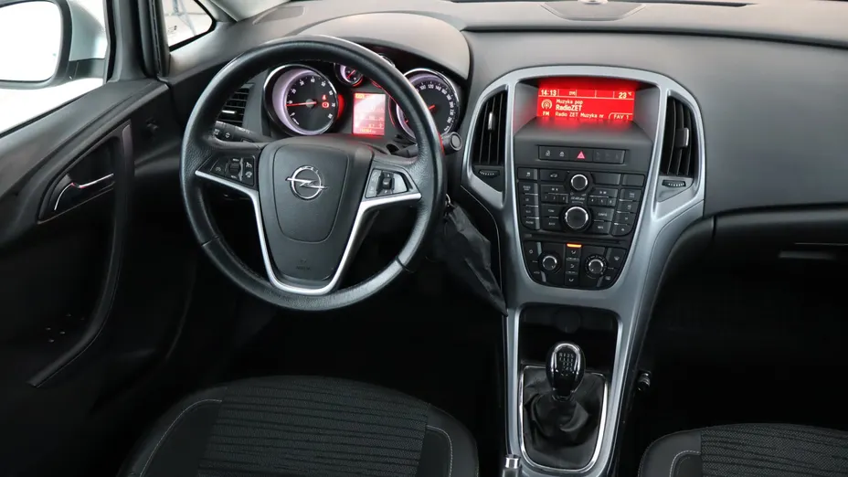 Opel Astra -