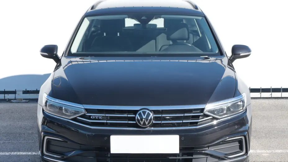 VW Passat -