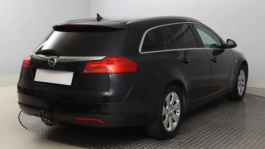 Opel Insignia -