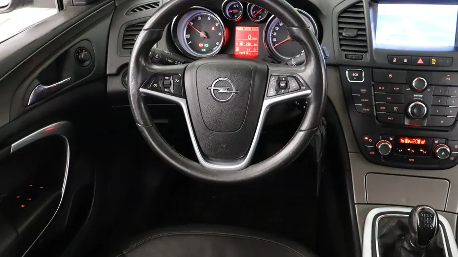 Opel Insignia -