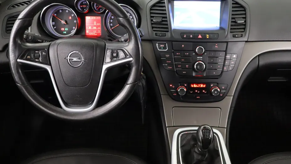 Opel Insignia -