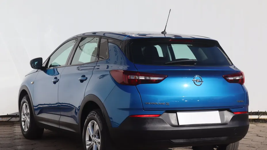 Opel Grandland -
