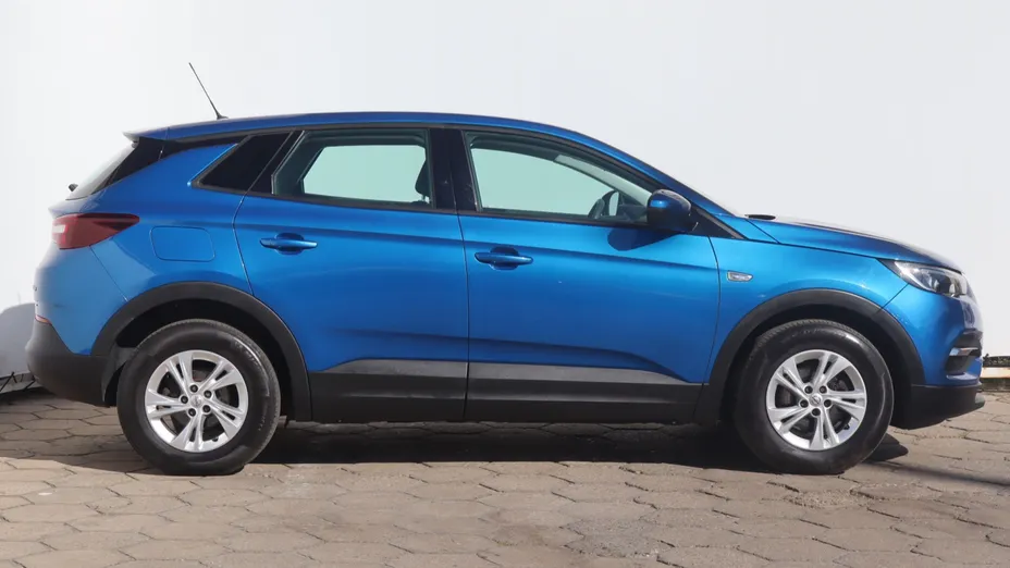 Opel Grandland -
