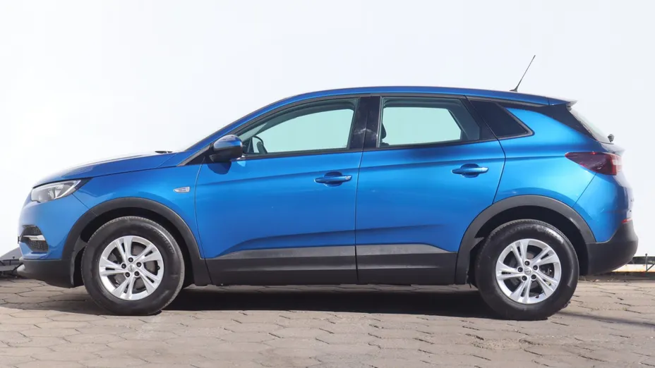 Opel Grandland -