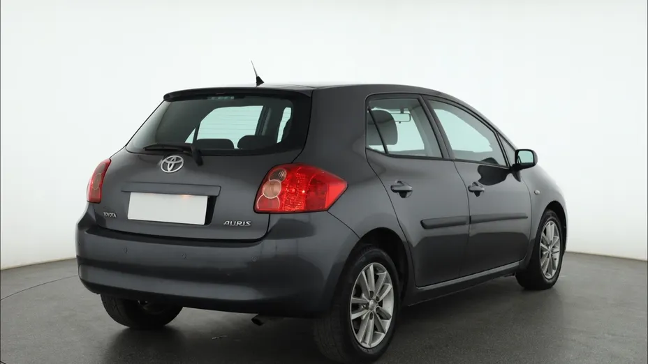 Toyota Auris -