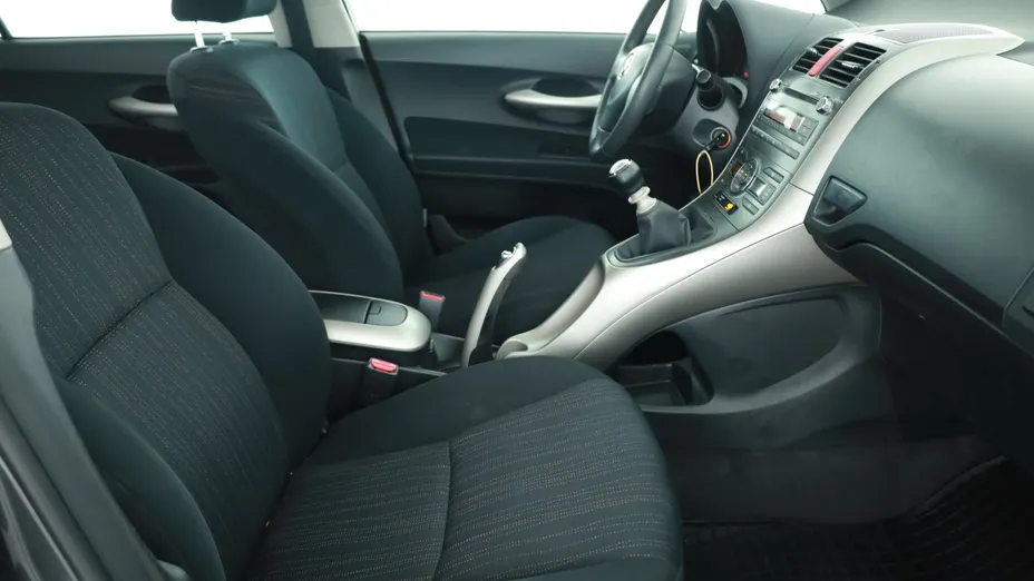 Toyota Auris -