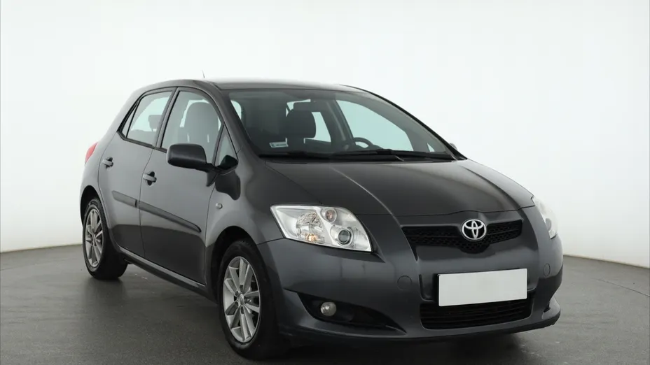 Toyota Auris -
