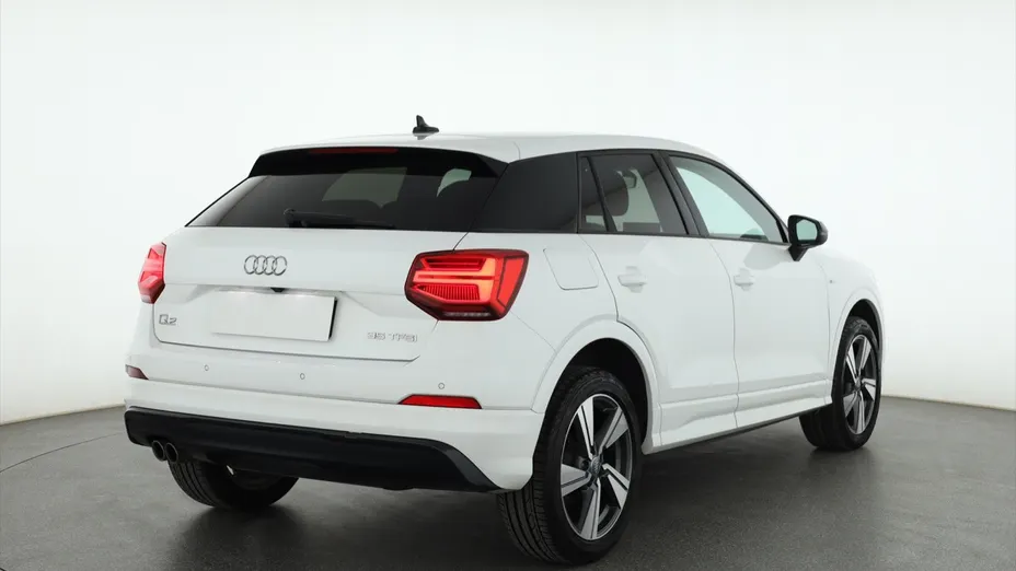 Audi Q2 -