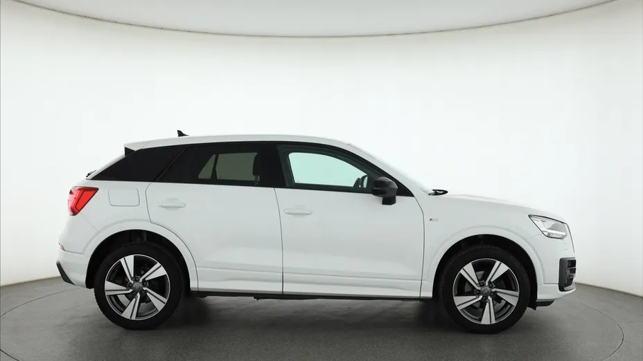 Audi Q2 -