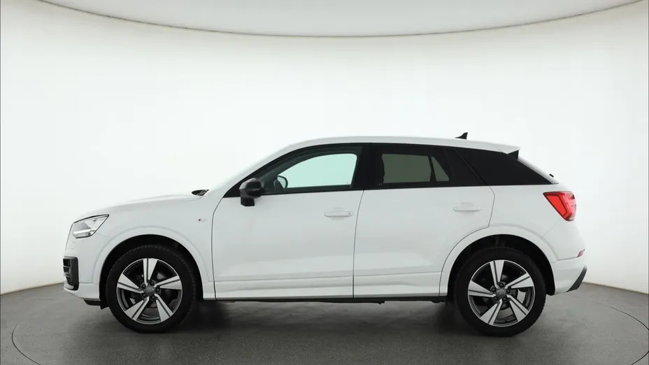 Audi Q2 -
