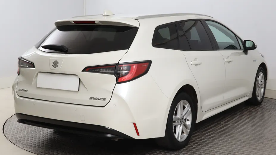 Suzuki Swace -