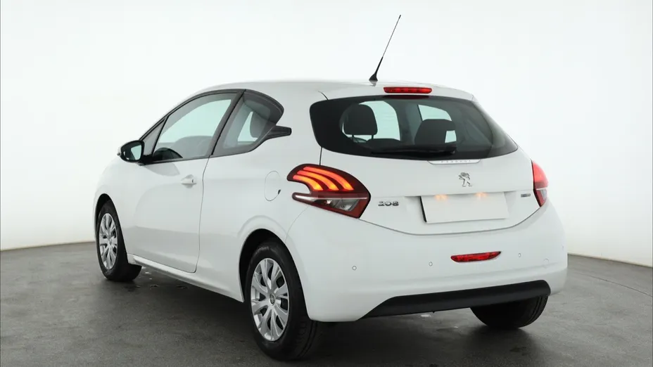 Peugeot 208 -