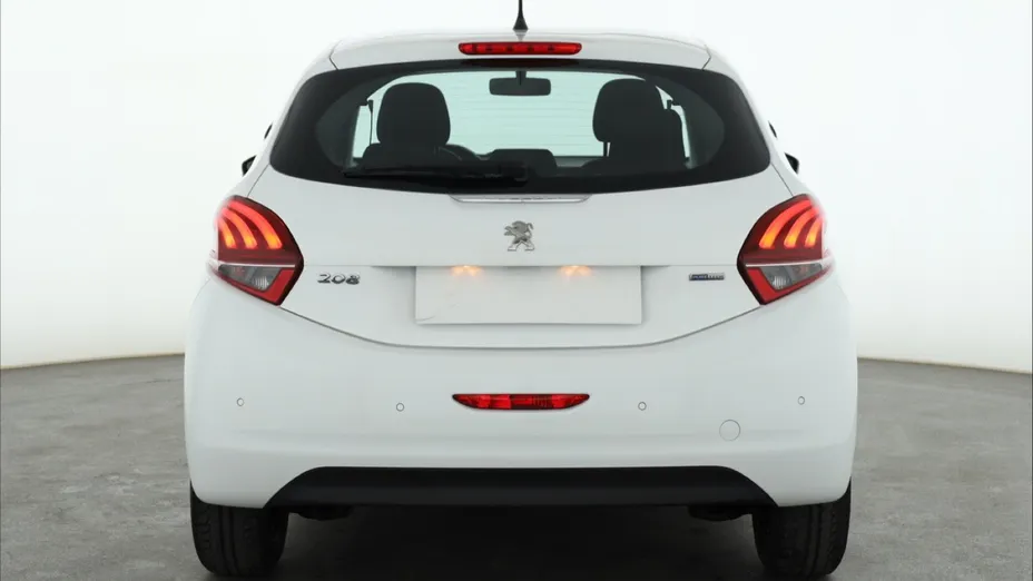 Peugeot 208 -