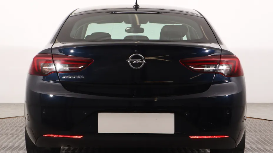 Opel Insignia -