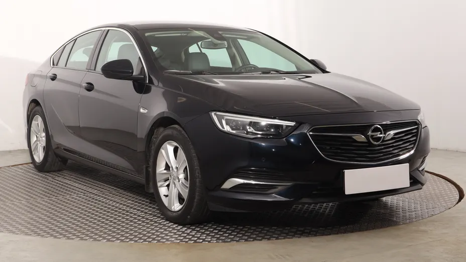 Opel Insignia -