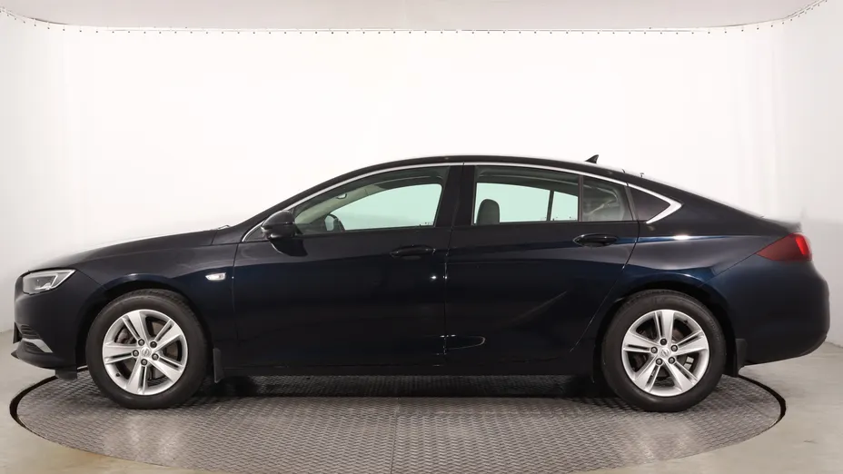 Opel Insignia -