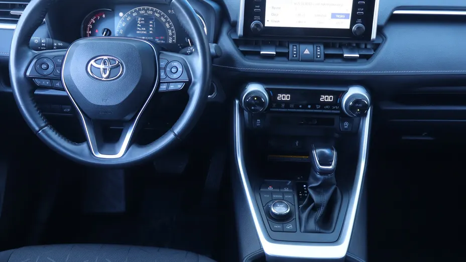 Toyota RAV4 -