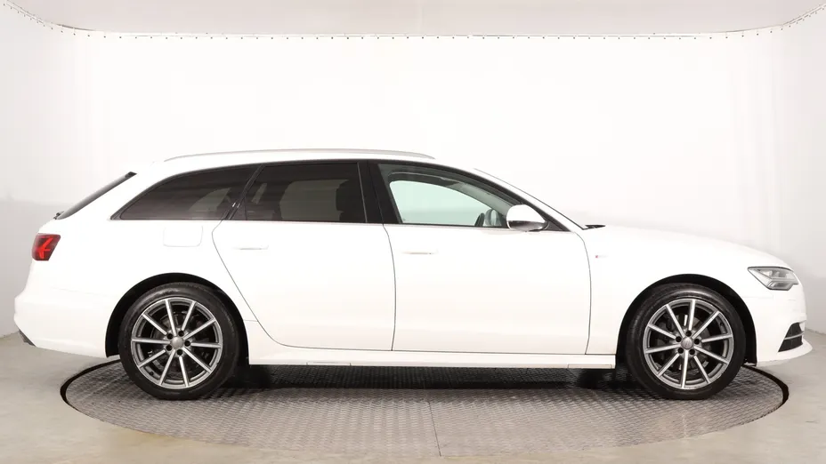 Audi A6 -