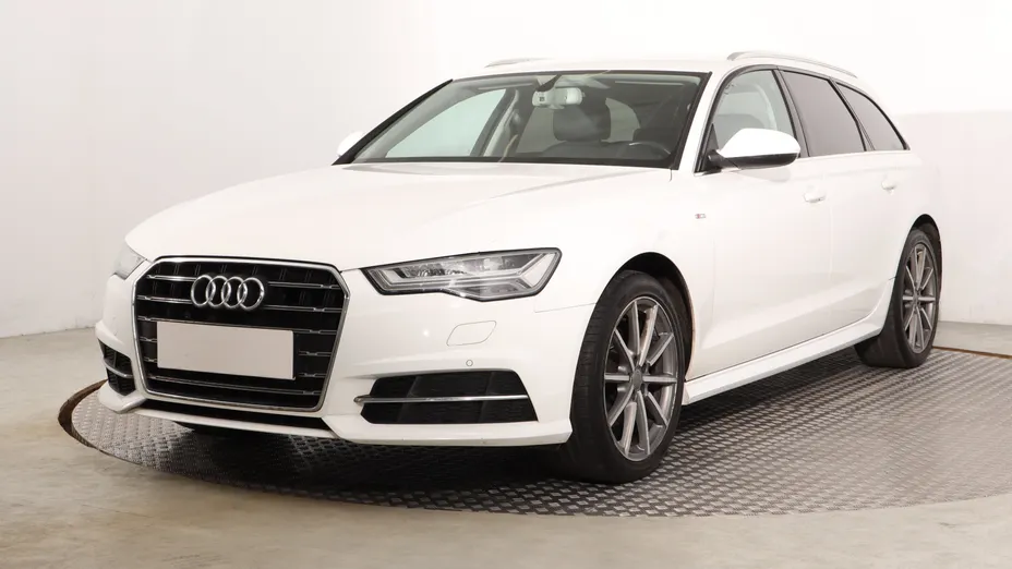 Audi A6 -