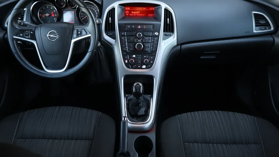 Opel Astra -