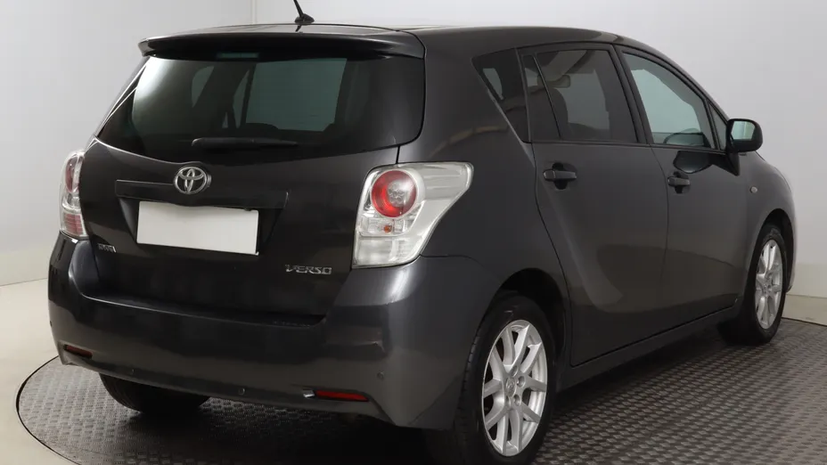 Toyota Verso -
