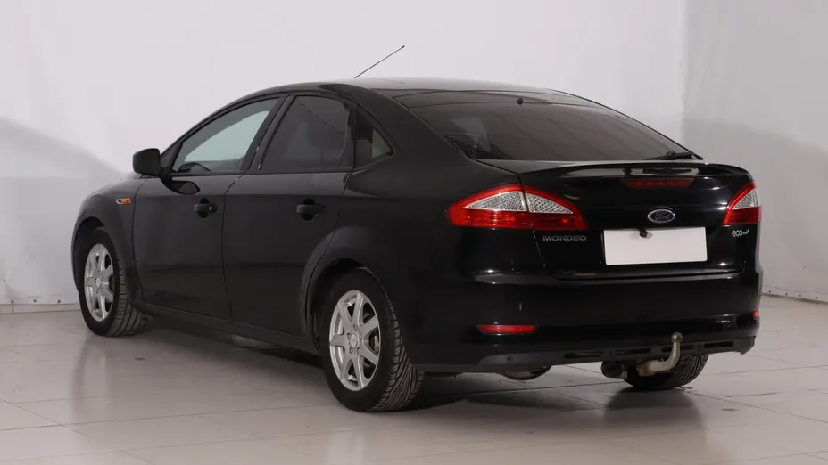 Ford Mondeo -