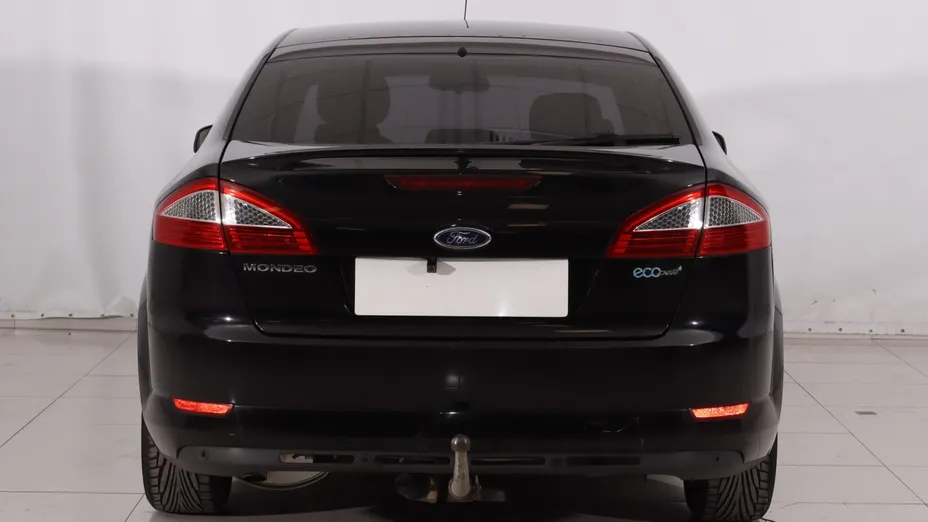 Ford Mondeo -