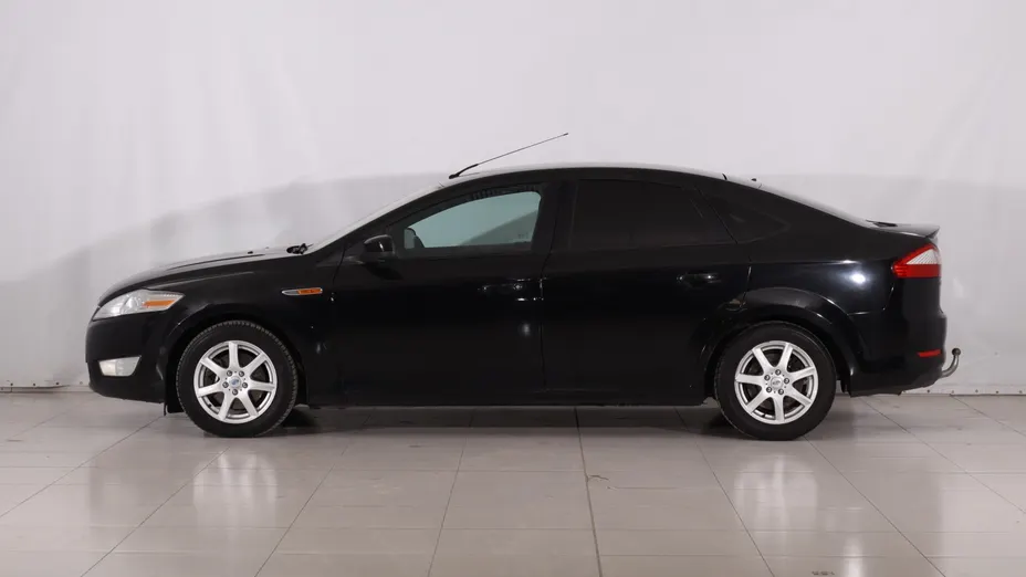 Ford Mondeo -