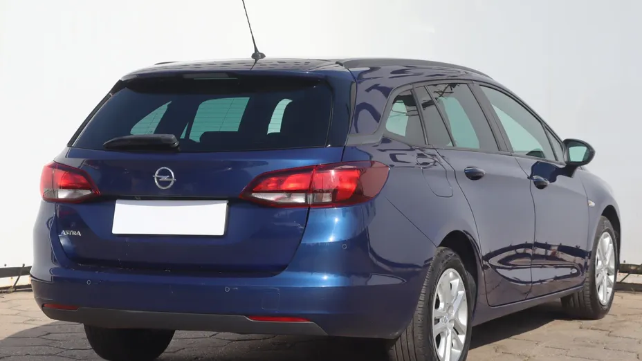 Opel Astra -