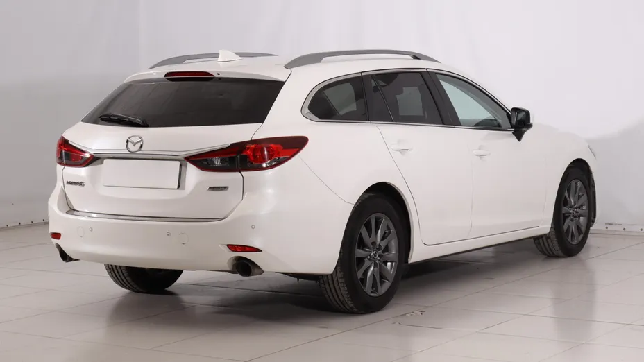 Mazda 6 -