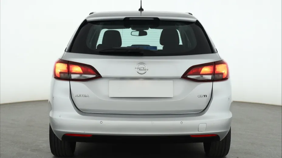 Opel Astra -