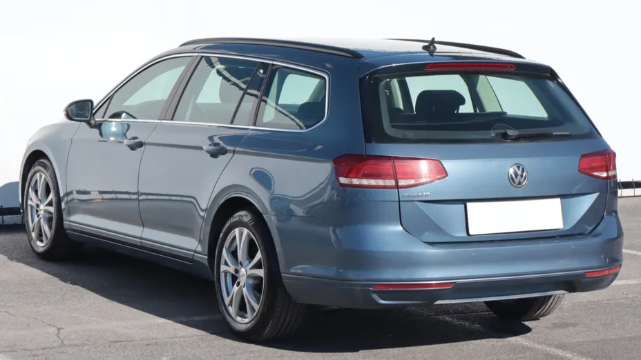VW Passat -