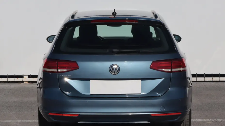 VW Passat -