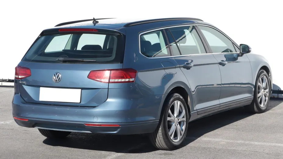 VW Passat -