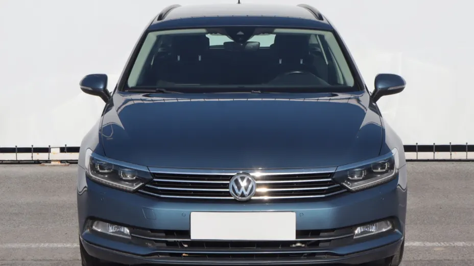VW Passat -