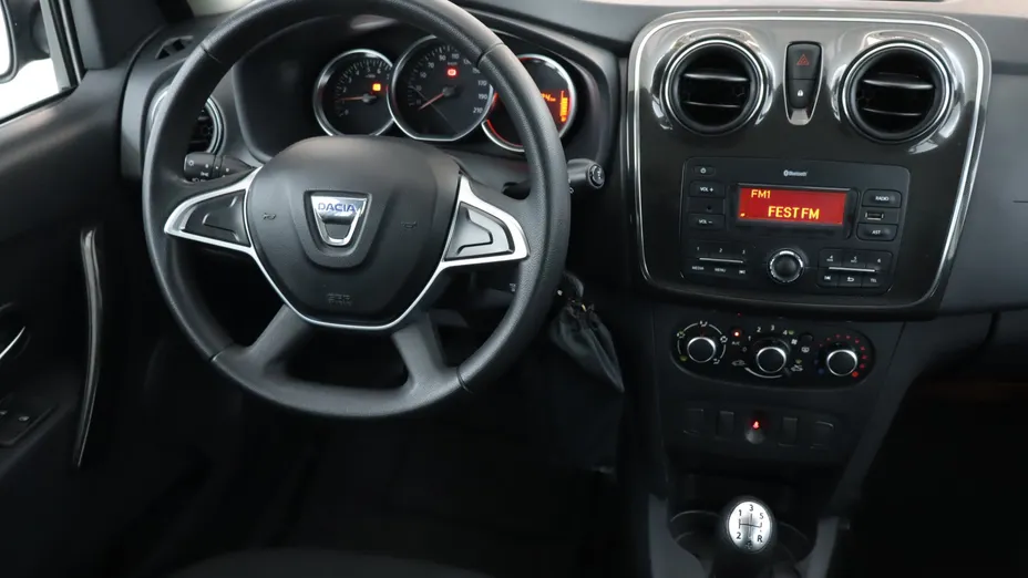 Dacia Logan -