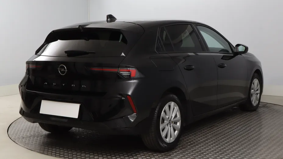 Opel Astra -