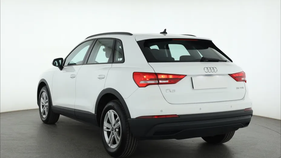 Audi Q3 -