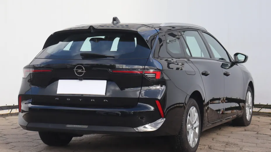 Opel Astra -