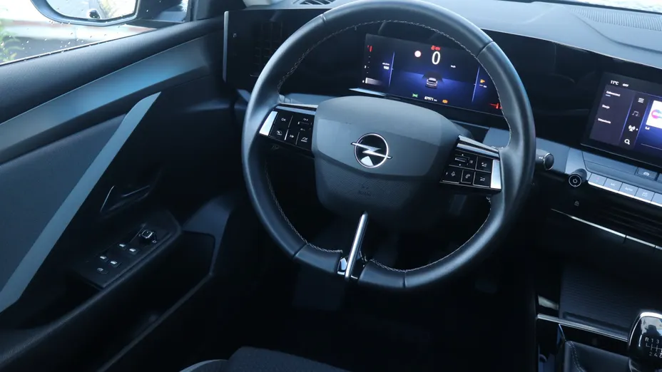 Opel Astra -